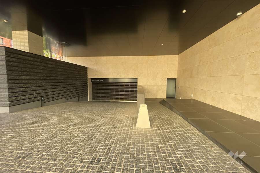 駐車場の出入り口（リングシャッター付き）