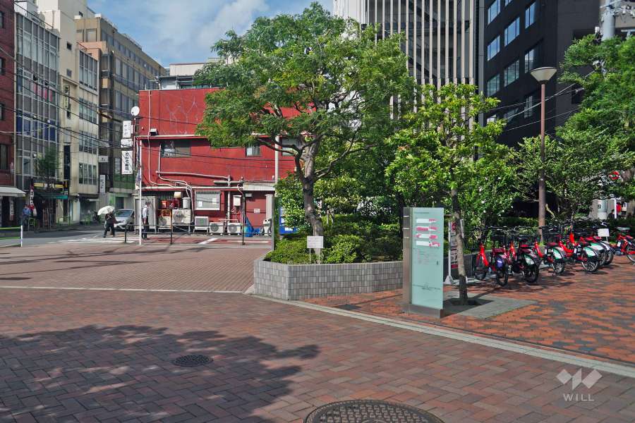 敷地の西側道路