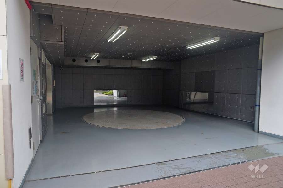 敷地内駐車場（屋内機械式）