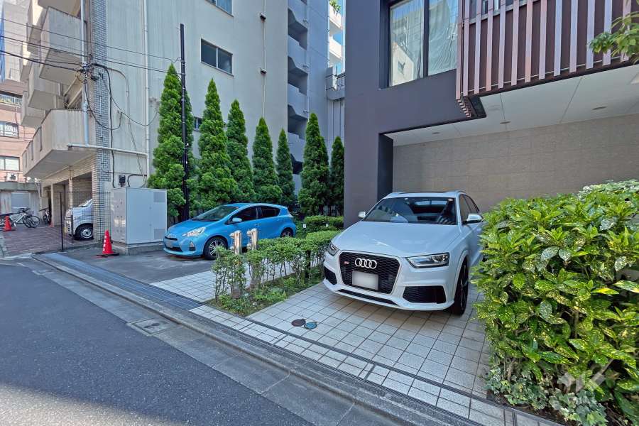 敷地内駐車場（屋外平面式）