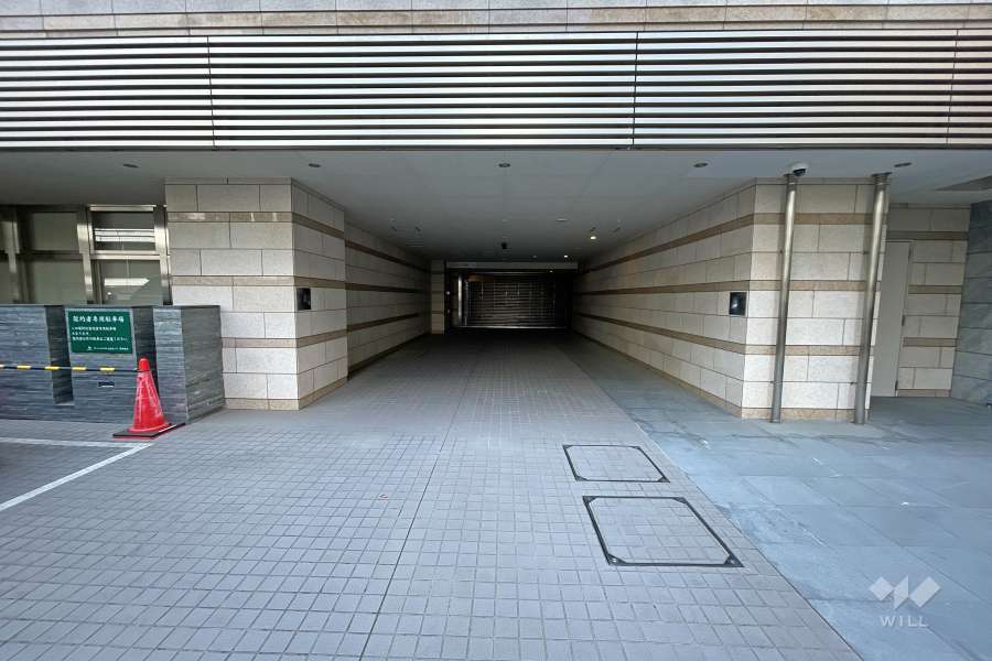 駐車場の出入り口