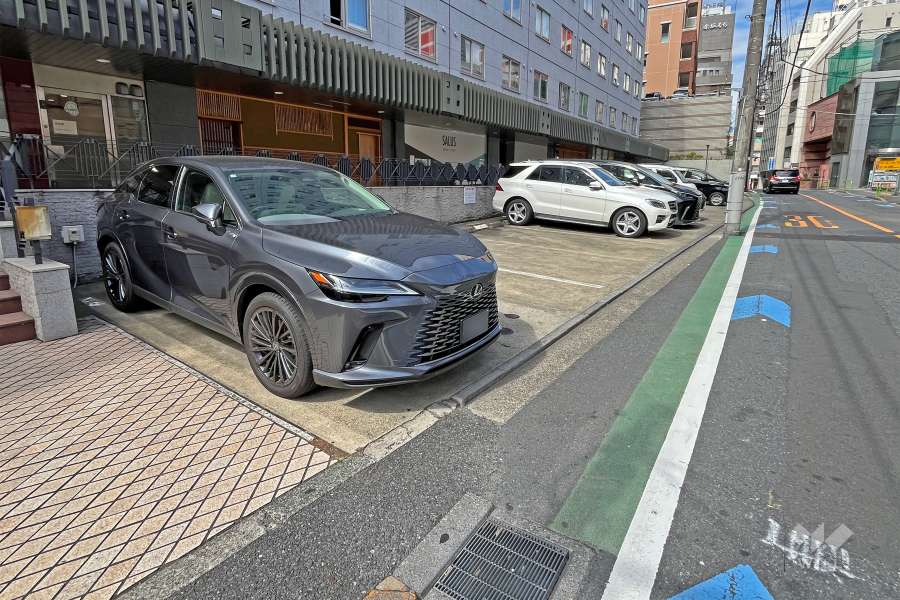 敷地内駐車場（屋外平面式）