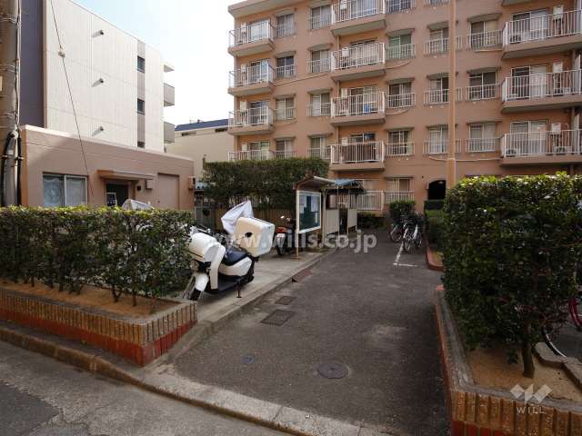 敷地入口