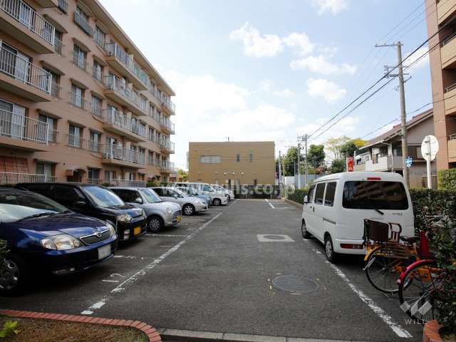 敷地内駐車場（屋外平面式）