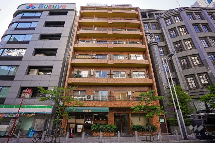 ロジマン芝公園の外観（東側から）