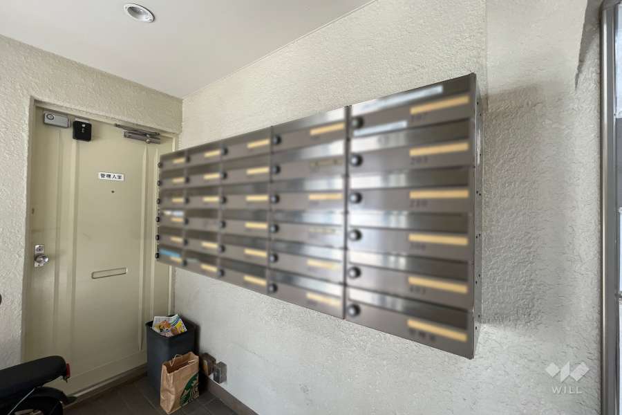 管理人室と共用ポスト