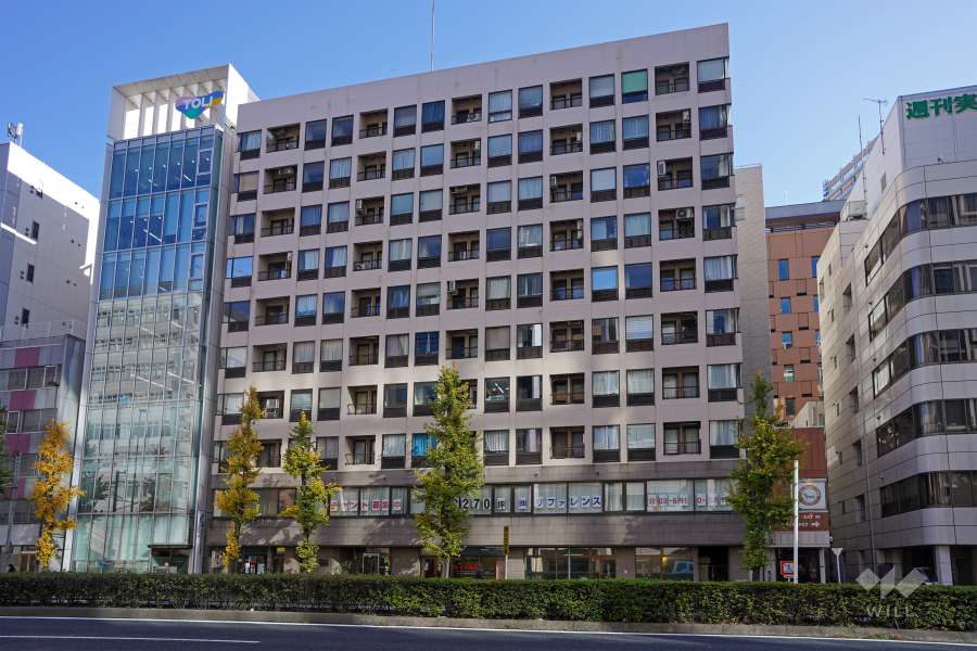 東新橋ビルの外観（南西側から）