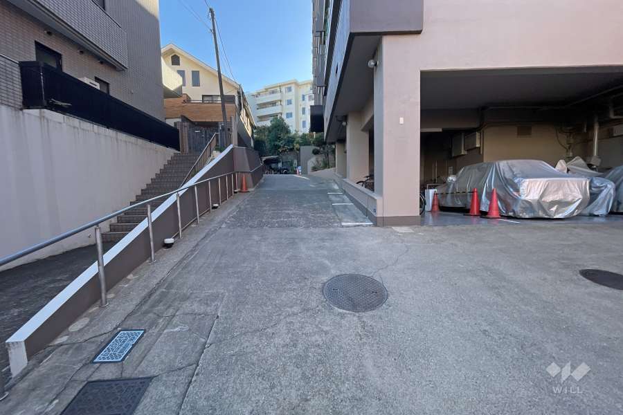 駐車場の出入り口