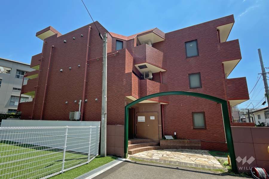 ステージファースト高輪の外観（西側から）