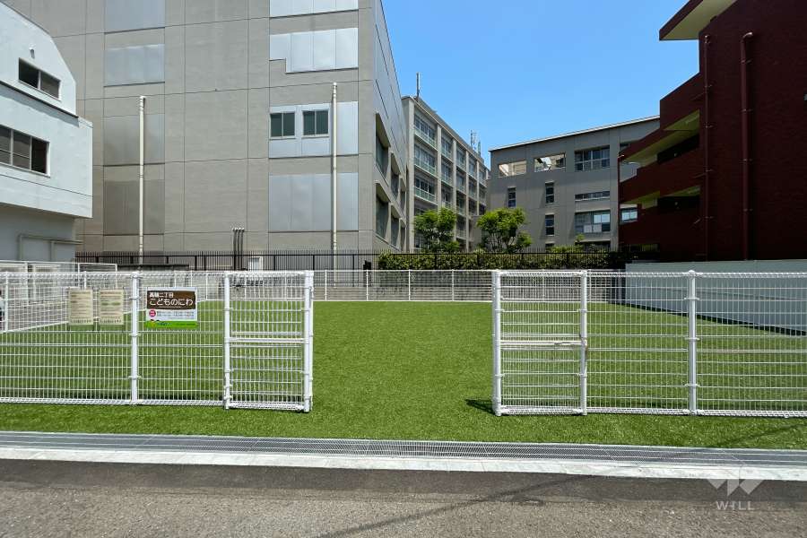 敷地西側にある『こどものにわ』