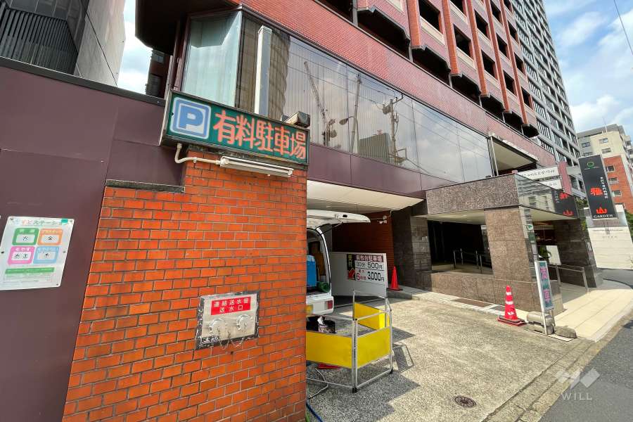 駐車場の出入口