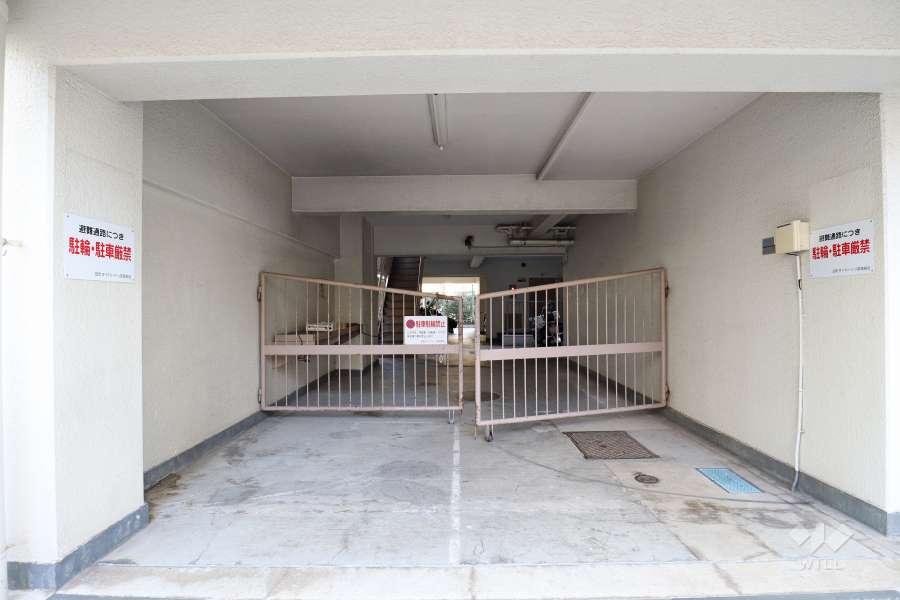 駐輪場の出入り口　