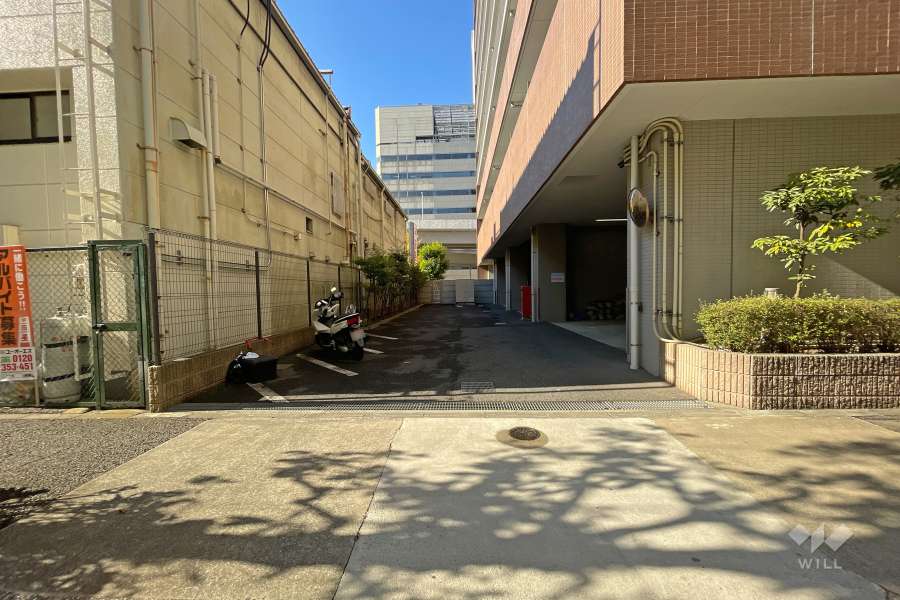 駐車場の出入り口