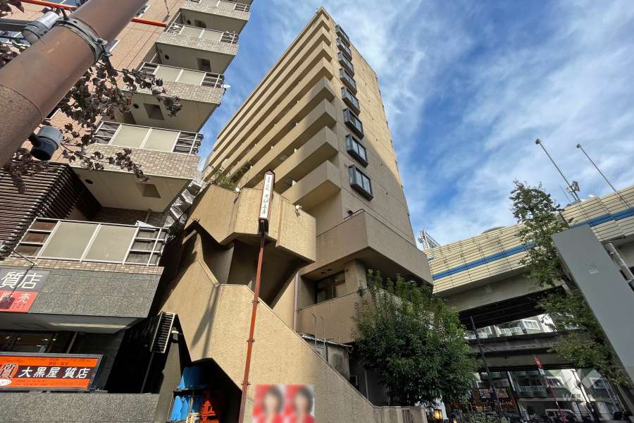 ラフィネ麻布十番の外観（南側から）