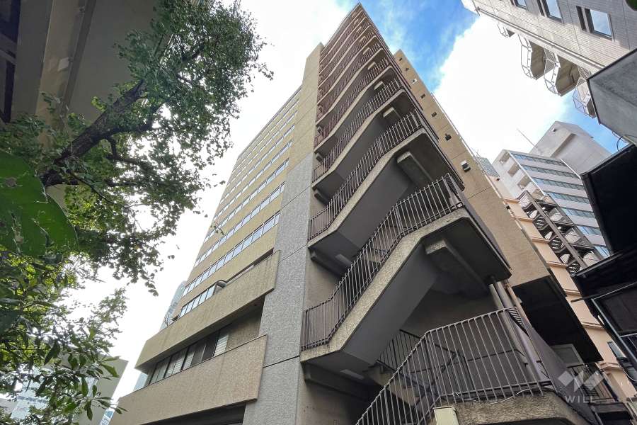 ラフィネ麻布十番の外観（北東側から）