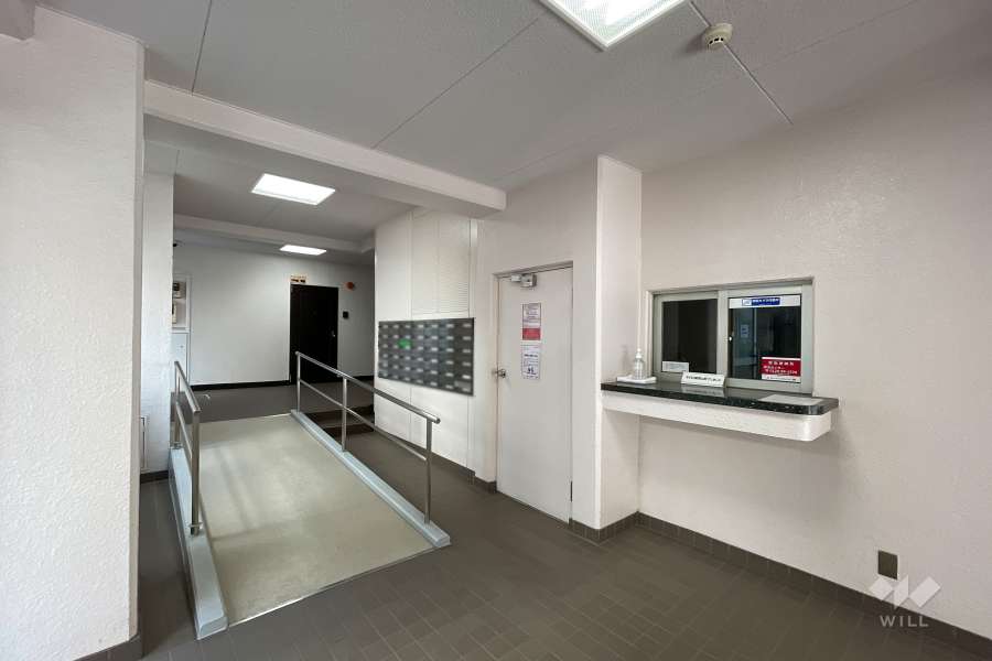 エントランスホール　