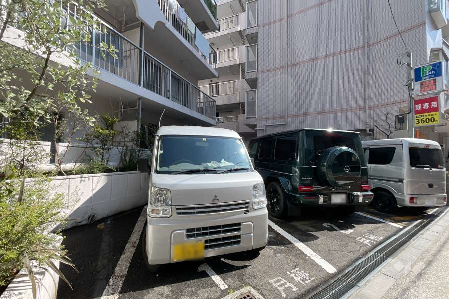 敷地内駐車場（屋外平面式）　