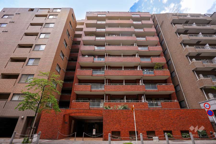 レック芝公園マンションの外観（東側から）