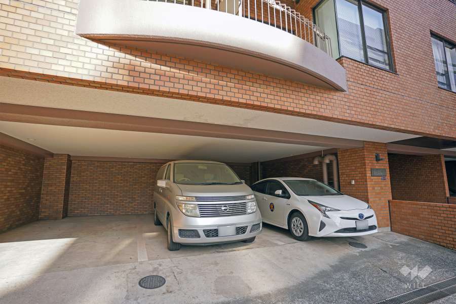 敷地内駐車場（屋内平面式）