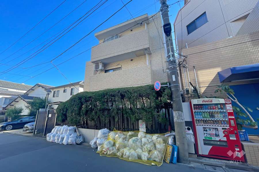 ライオンズマンション白金第3の外観（南西側から）
