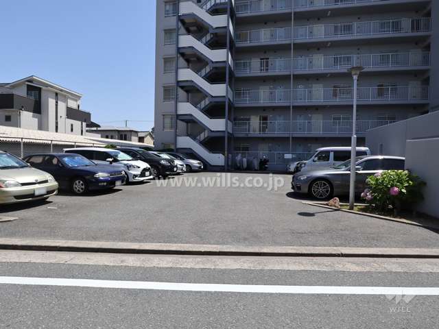 敷地内駐車場(屋外平面式)