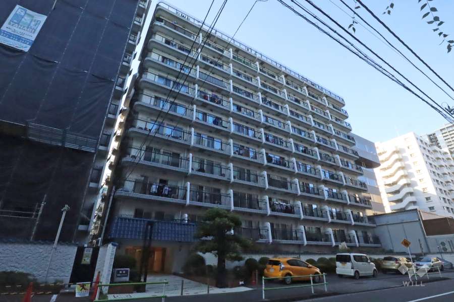 秀和田町レジデンスの外観(南側から)