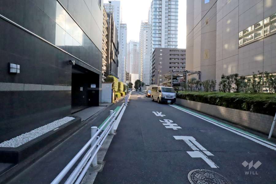 敷地北西側の前面道路