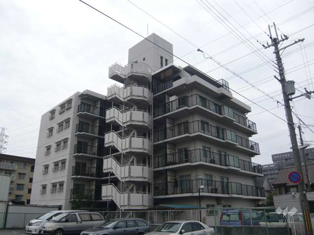 武庫川グランドコーポの外観（北東側から）