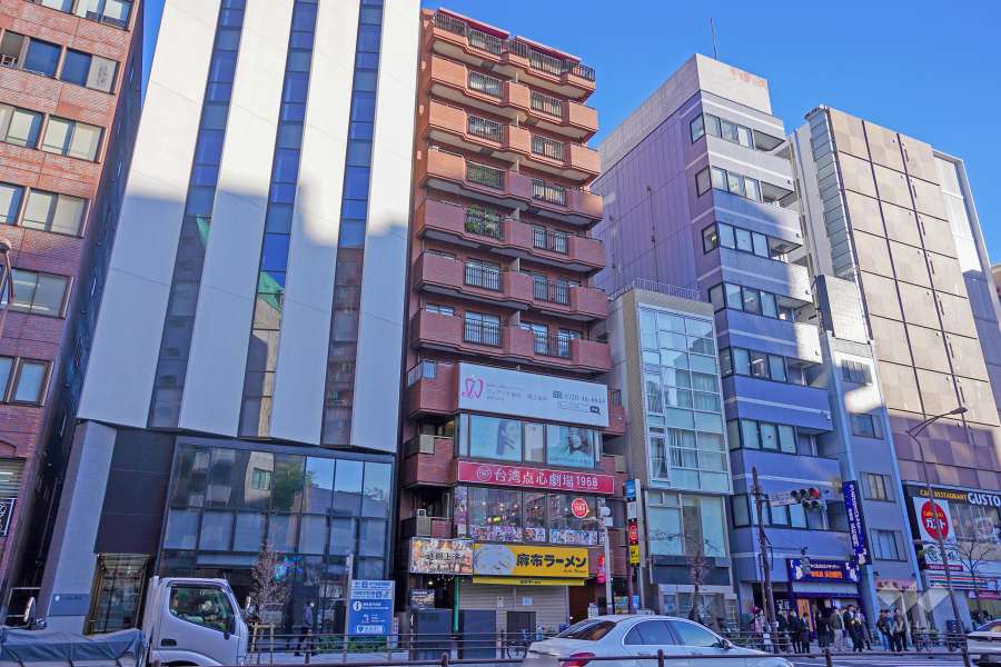 ビジデンス三慶の外観（北西側から）