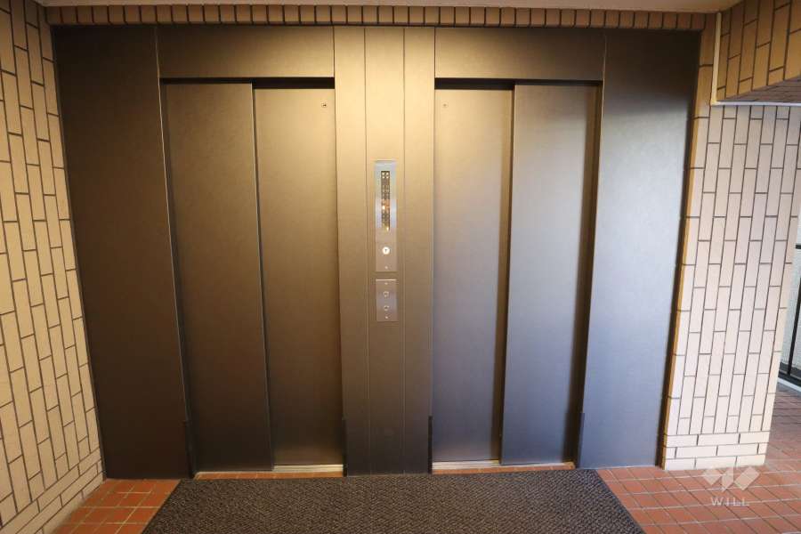 共用のエレベーター