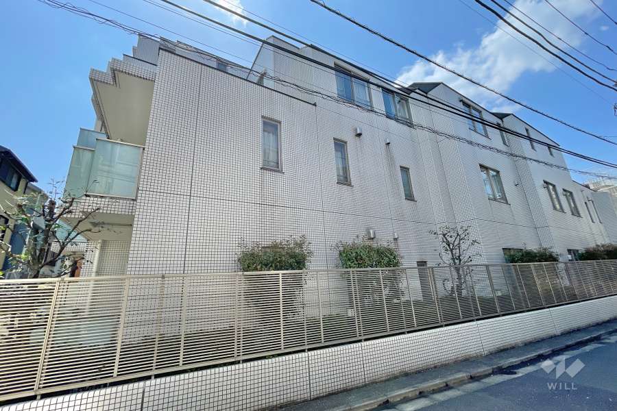 グレイスコート白金の外観（北東側から）