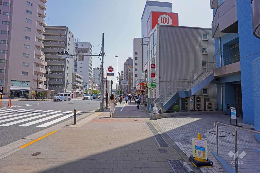 敷地北側前面道路（西側から）