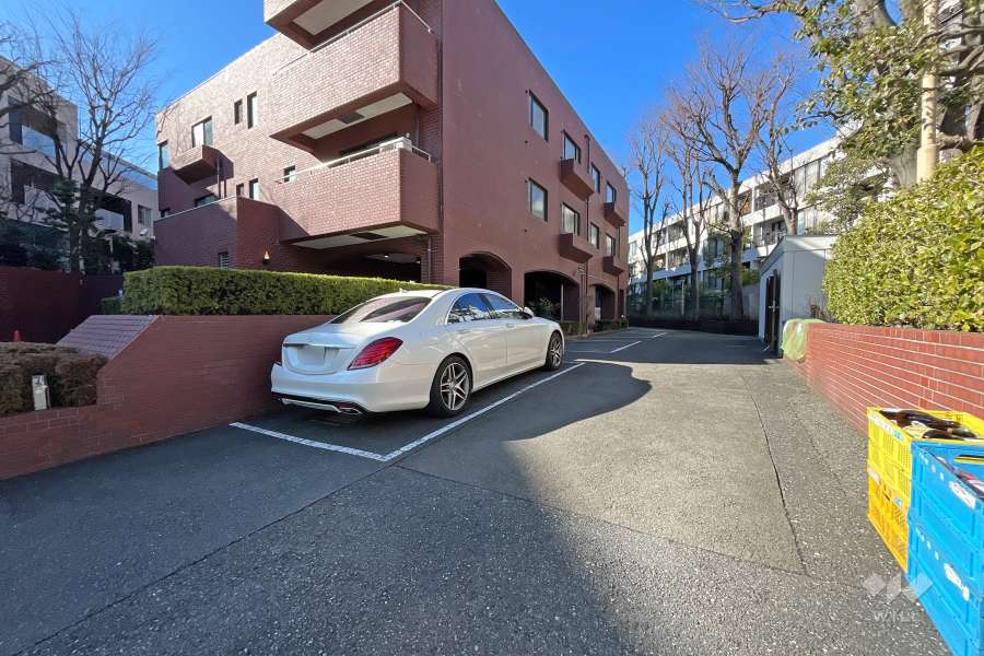 敷地内駐車場（屋外平面式）