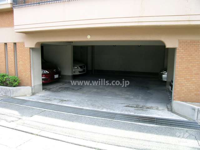 屋内にある敷地内駐車場