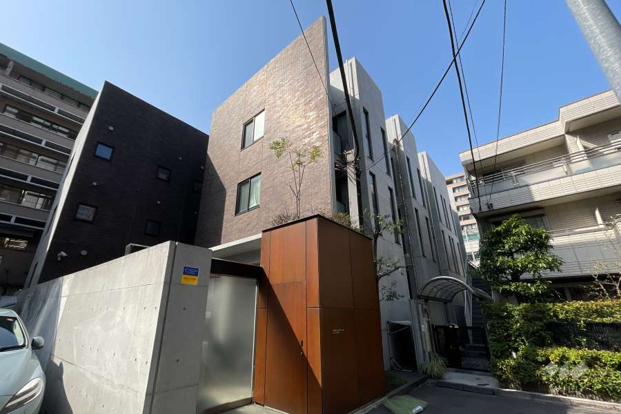 デュフレベース南麻布の外観（南側から）
