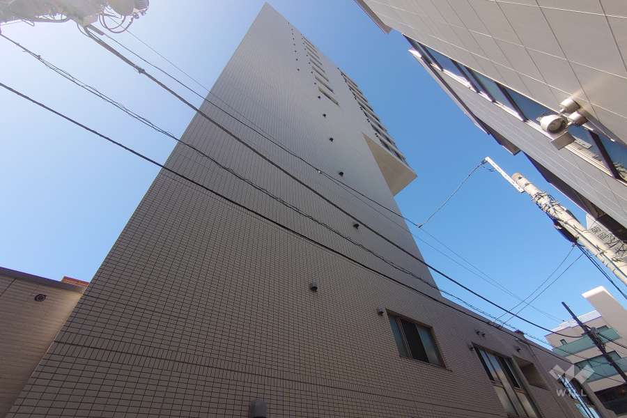 オープンレジデンシア南青山骨董通りの外観（南東側から）