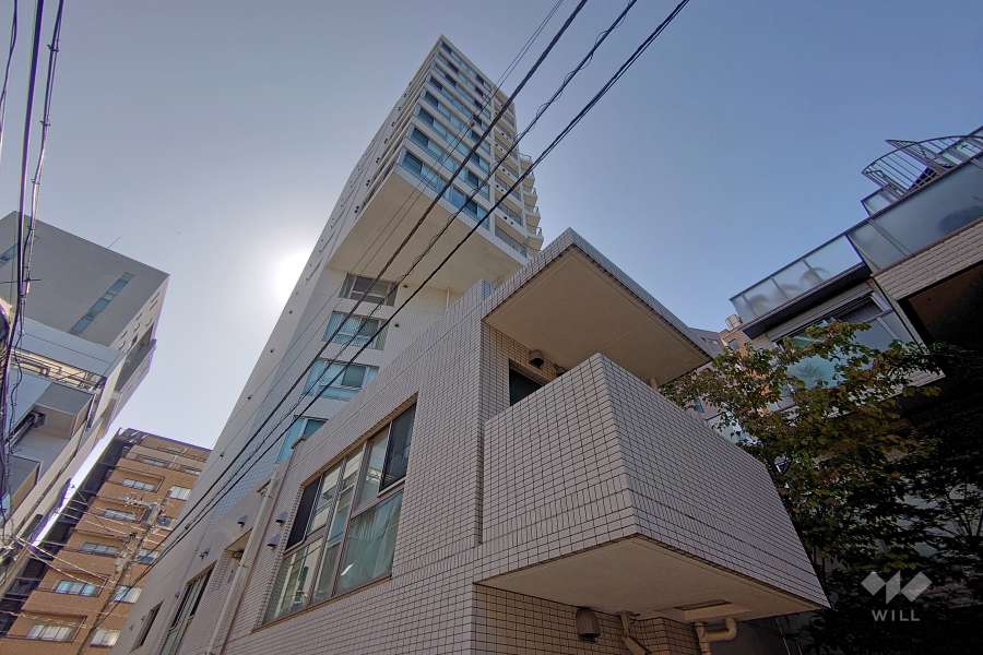 オープンレジデンシア南青山骨董通りの外観（北東側から）