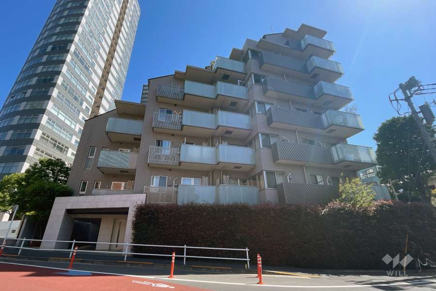 オープンレジデンシア六本木美術館前の外観（南西側から）