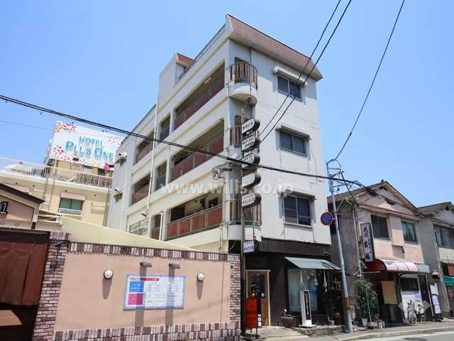 美和ビルの外観（南西側から）