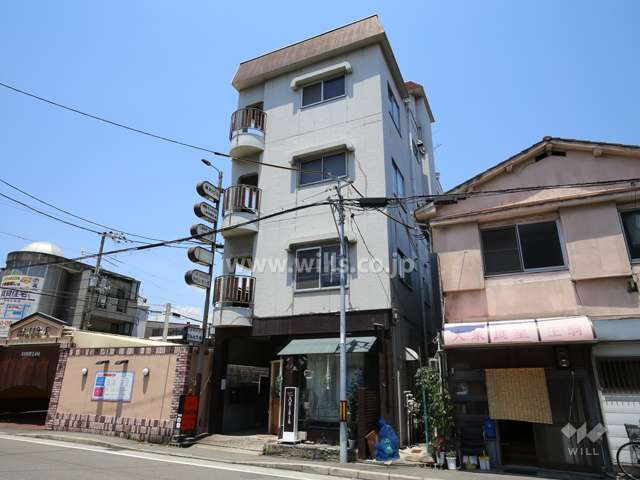 美和ビルの外観（南東側から）