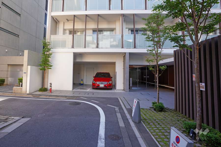 敷地東側の前面道路