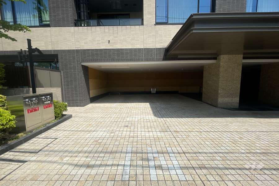 駐車場の出入り口・敷地内駐車場（屋内平面式）