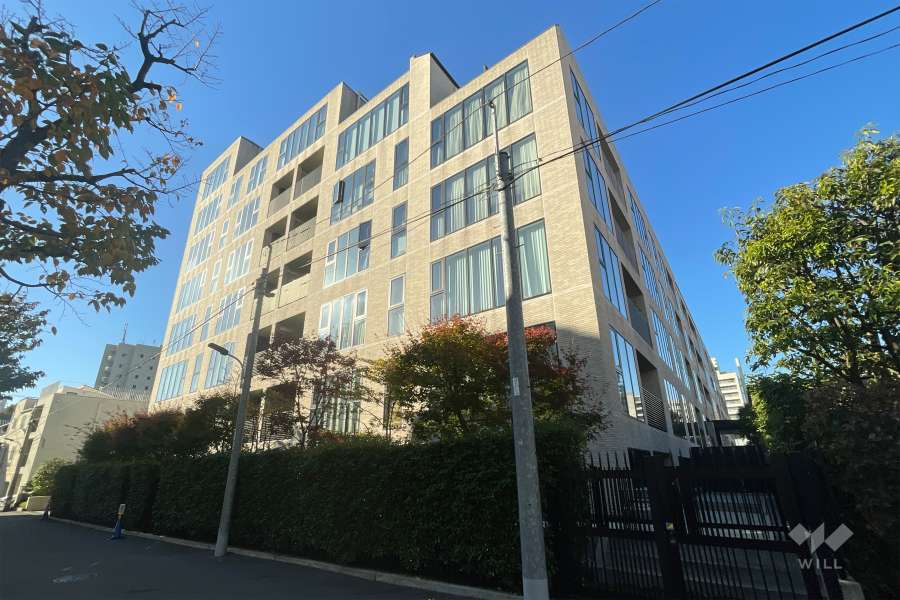 グランスイート広尾の外観（南東側から）