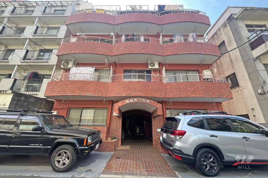 南麻布プラザの外観（東側から）