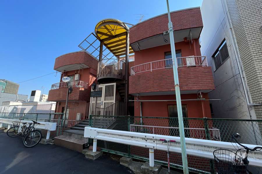 南麻布プラザの外観（南西側から）