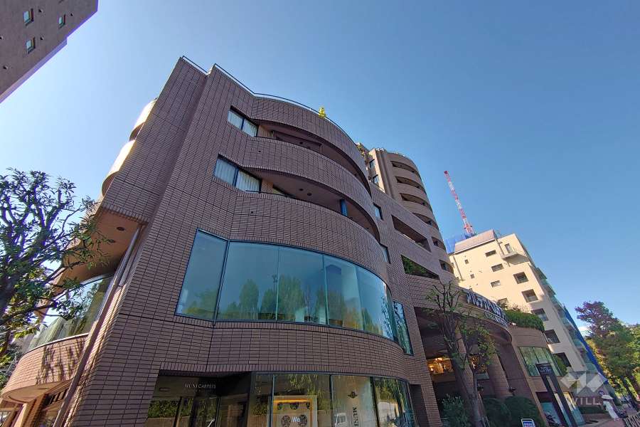 ベルテ南青山の外観（南東側から）