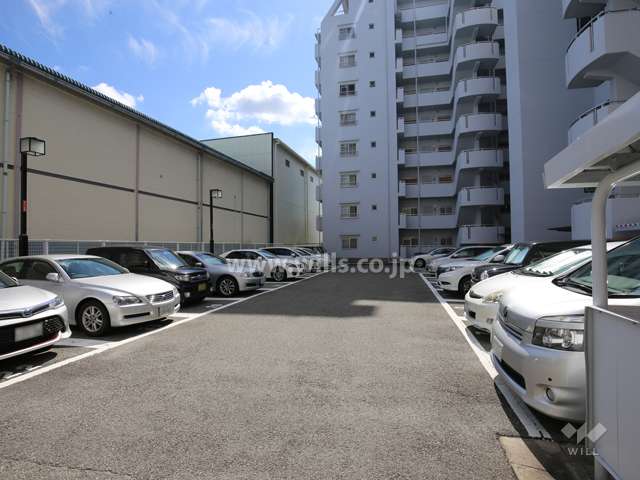 敷地内駐車場（屋外平面式）
