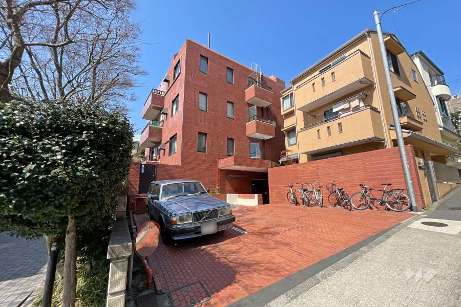 ロイヤル南麻布ガーデンの外観（南東側から）