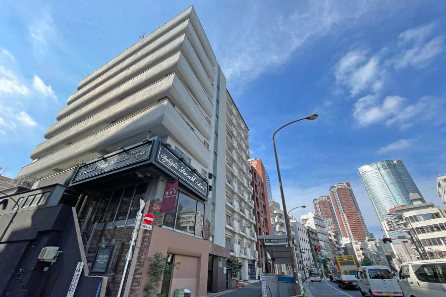 敷地北側の前面道路