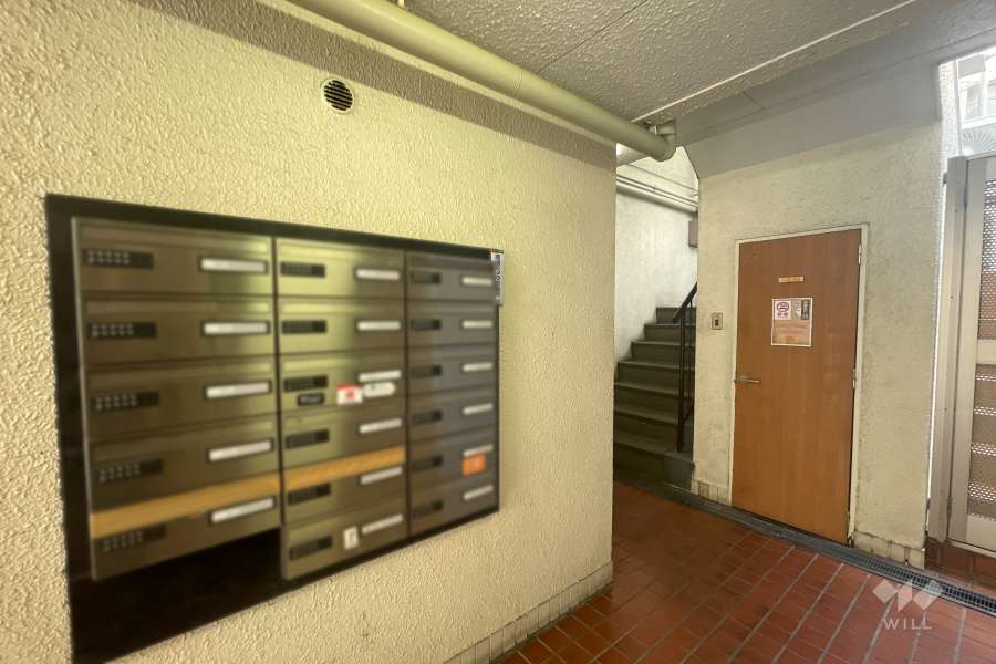 エントランスホール（共用ポスト）